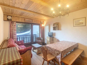 Studio cosy avec cabine, pied des pistes à Combloux, balcon, casier à skis, équipements modernes - FR-1-560-56